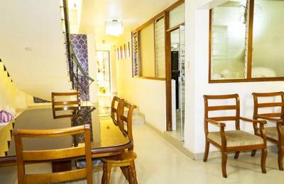 VENTA DE CASA DE 3 PISOS EN AV. ZARUMILLA